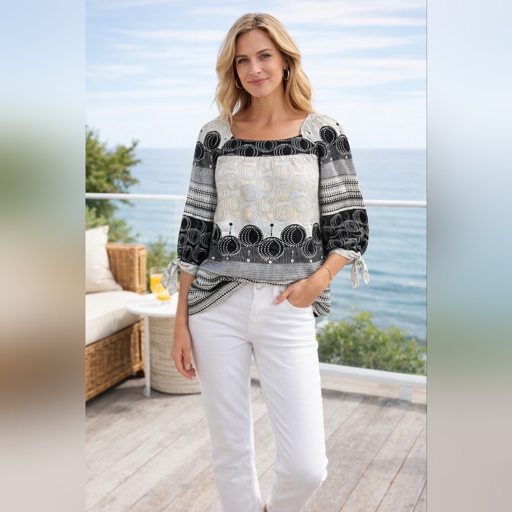 Karen Kane Black White Geometric Tunic Blouse M Boho Peasant Top 3/4 Sleeve